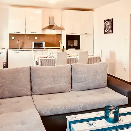 Bura Holiday home *