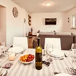 Bura Σπίτι διακοπών *