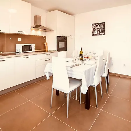 Bura * Vrbnik (Primorje-Gorski Kotar)