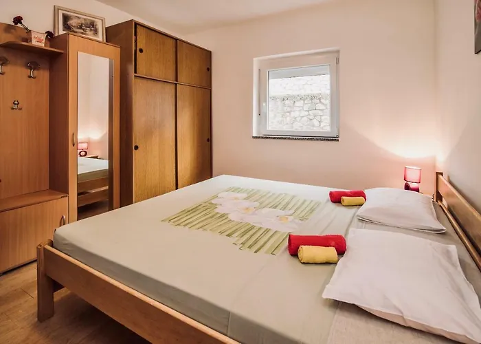 Bura Vrbnik (Primorje-Gorski Kotar)